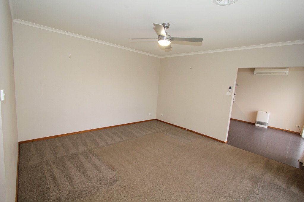 2 Sherwood Street WENDOUREE 5