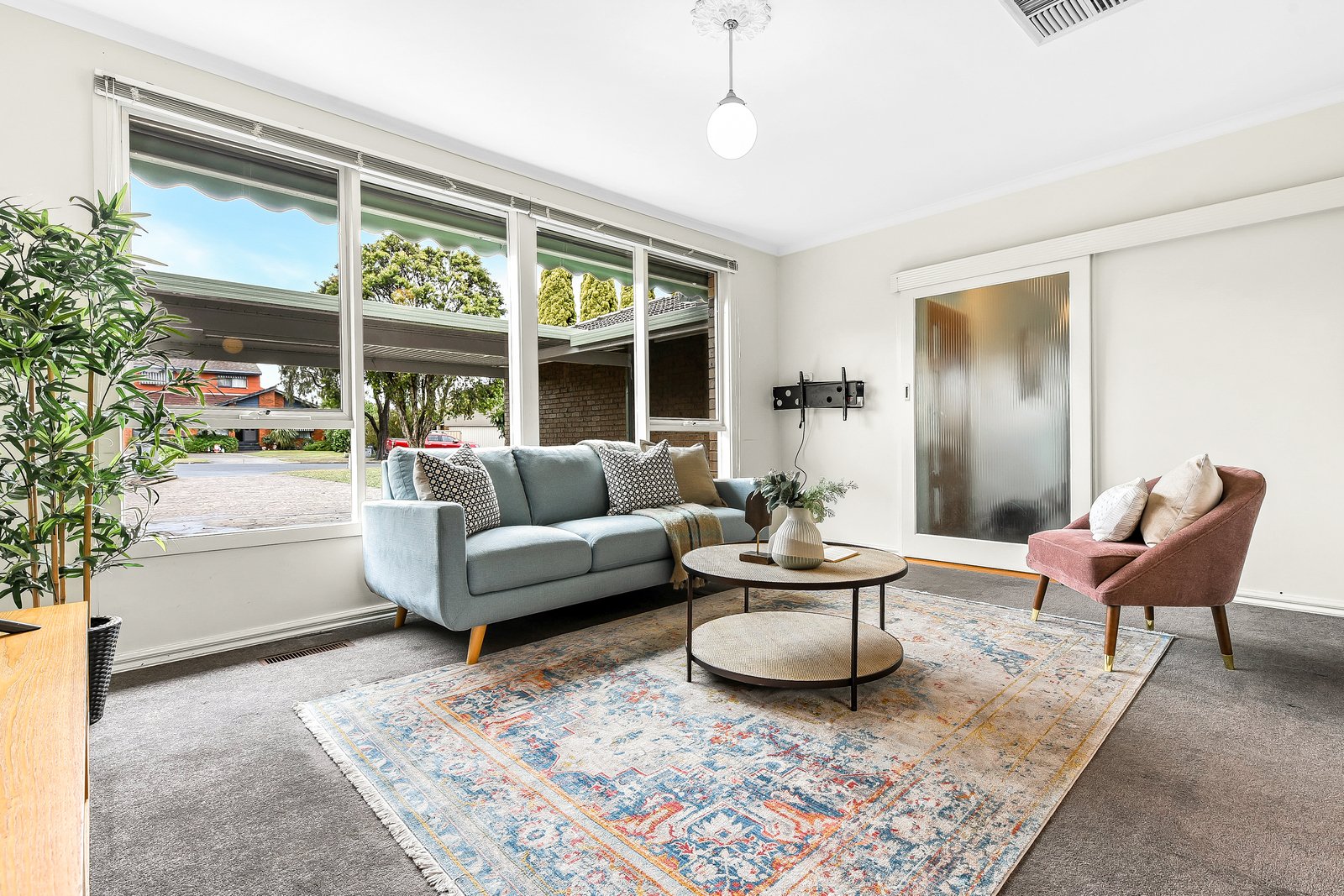 Gallery: 2 Simon Court