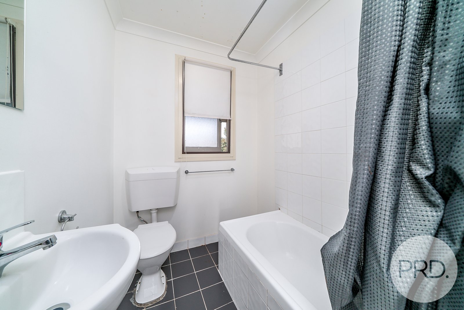 2 Smithies Place ASHMONT 9