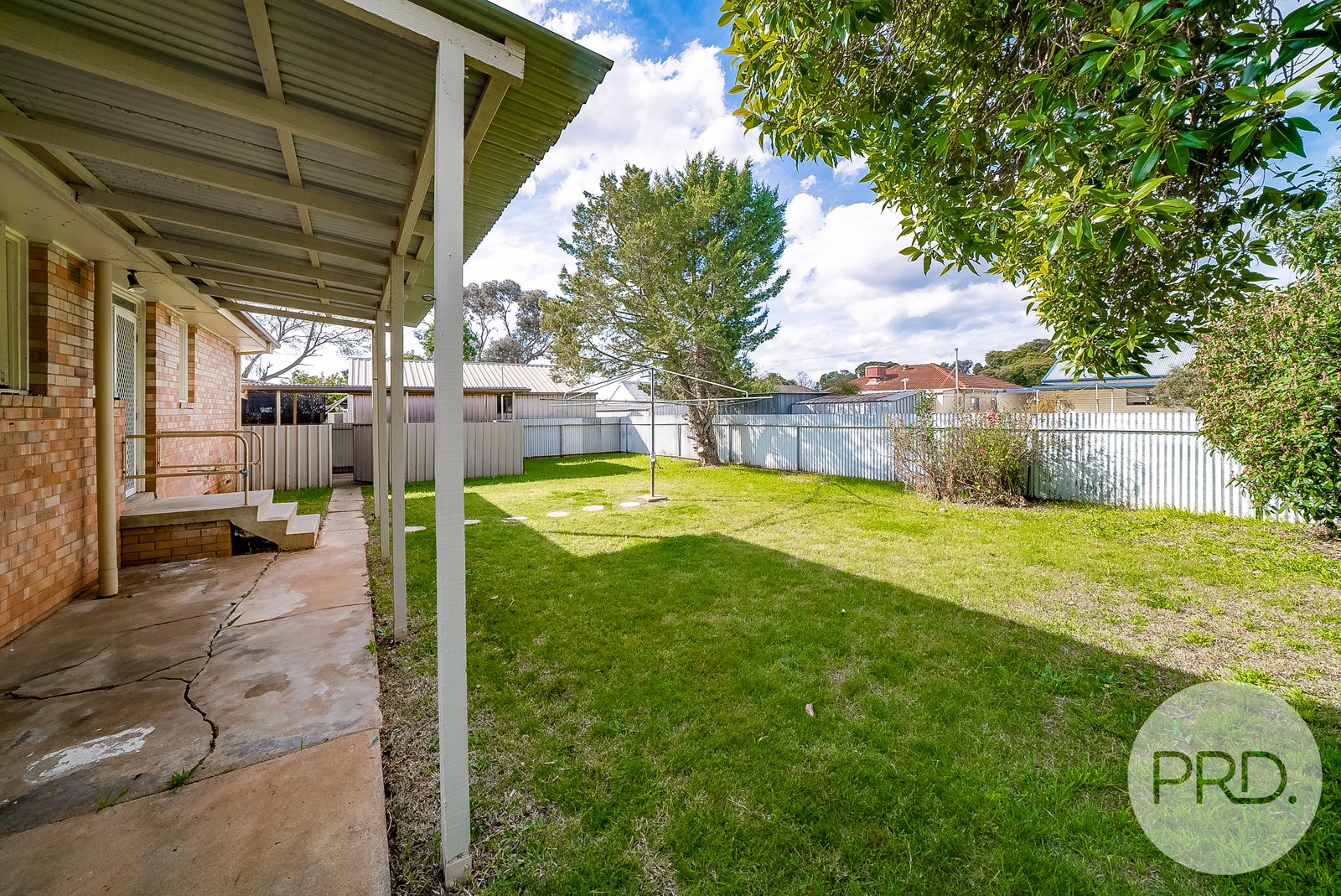 2 Smithies Place ASHMONT 11