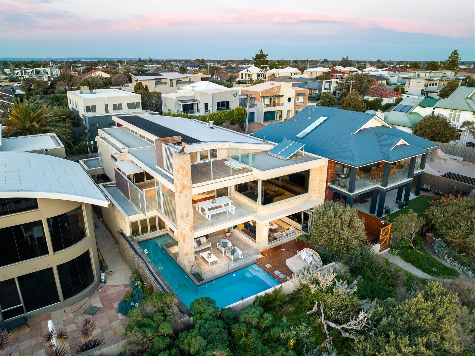 Real Estate and Property in 2 Somme Parade, Edithvale, VIC