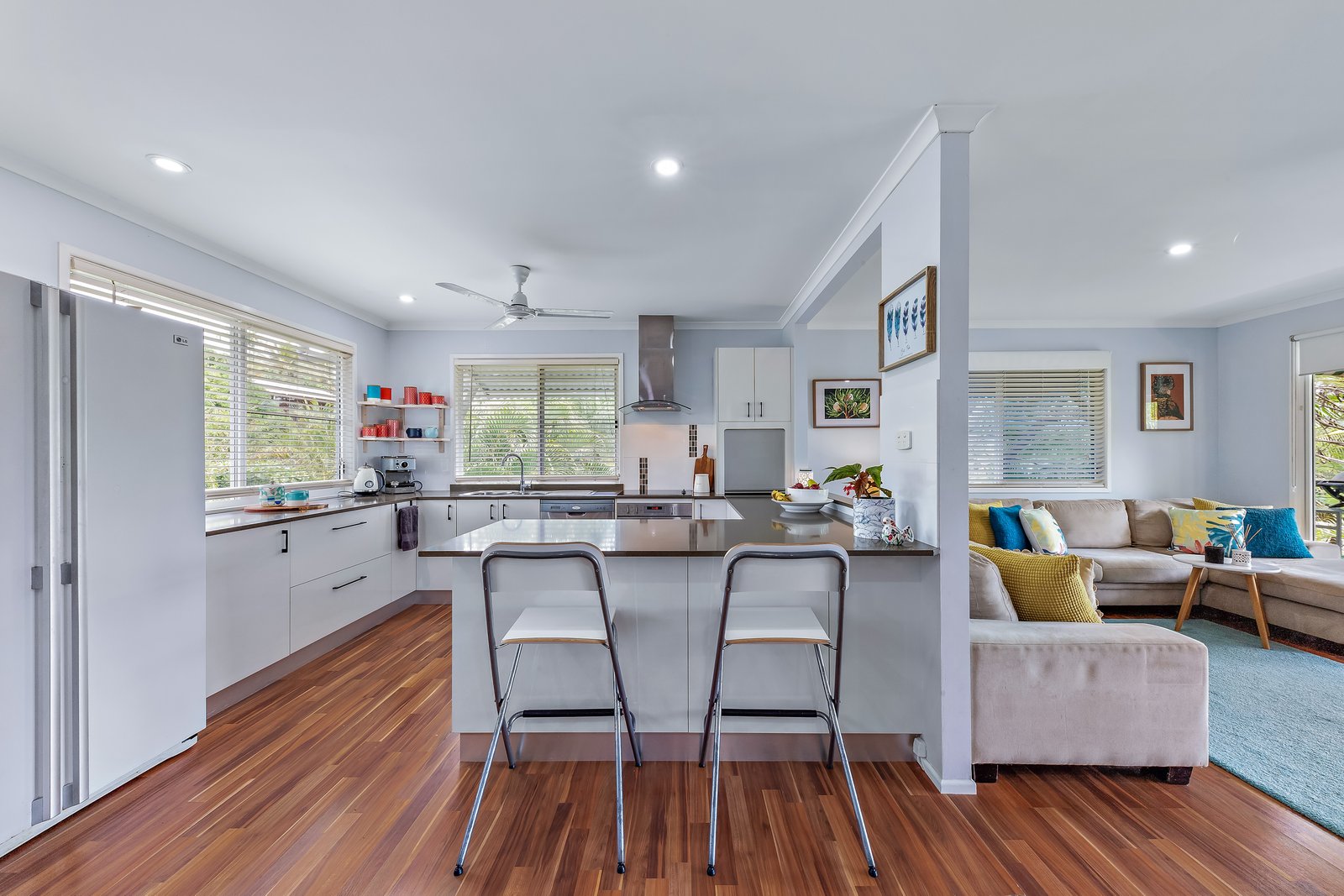 2 South Molle Blvd  CANNONVALE 5