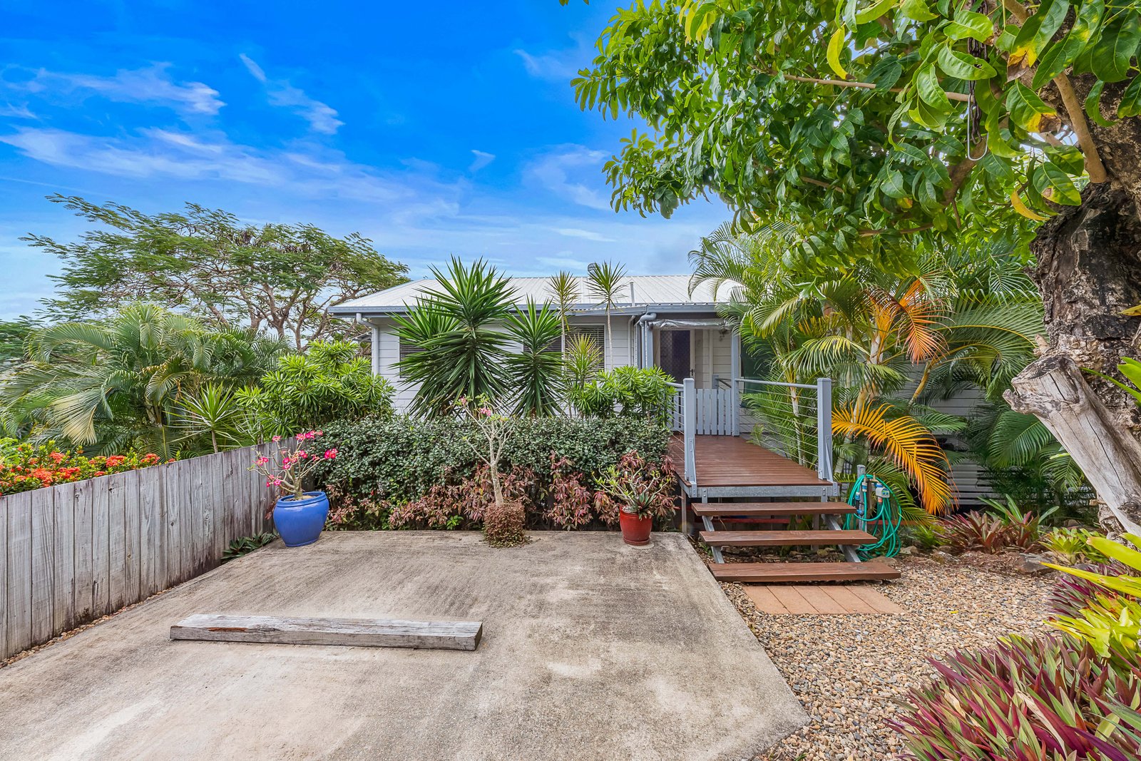 2 South Molle Blvd  CANNONVALE 21