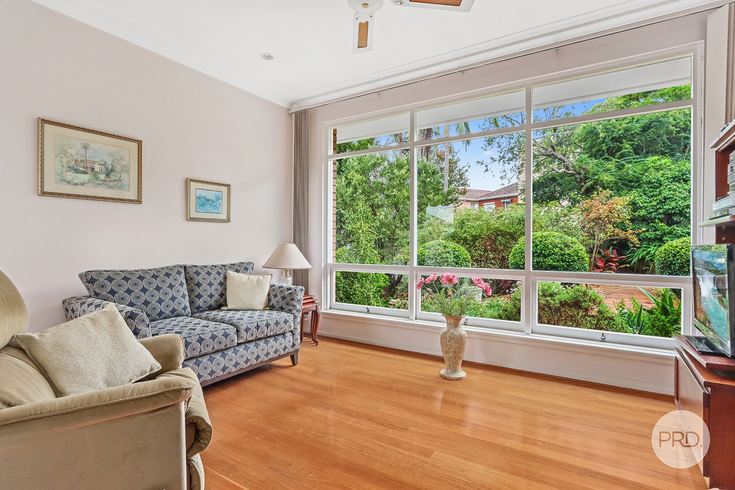 2 Spalding Crescent HURSTVILLE GROVE 5