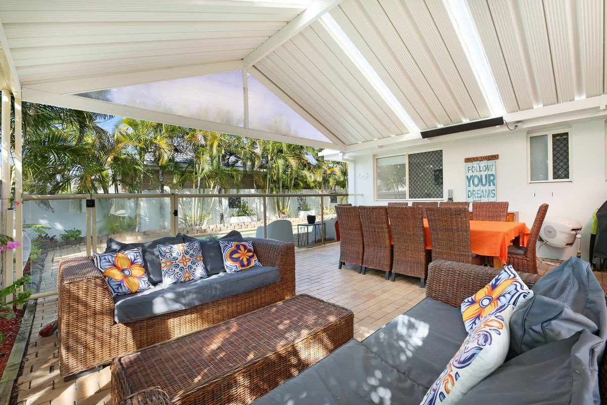 2 Sparrow Place BURLEIGH WATERS 16