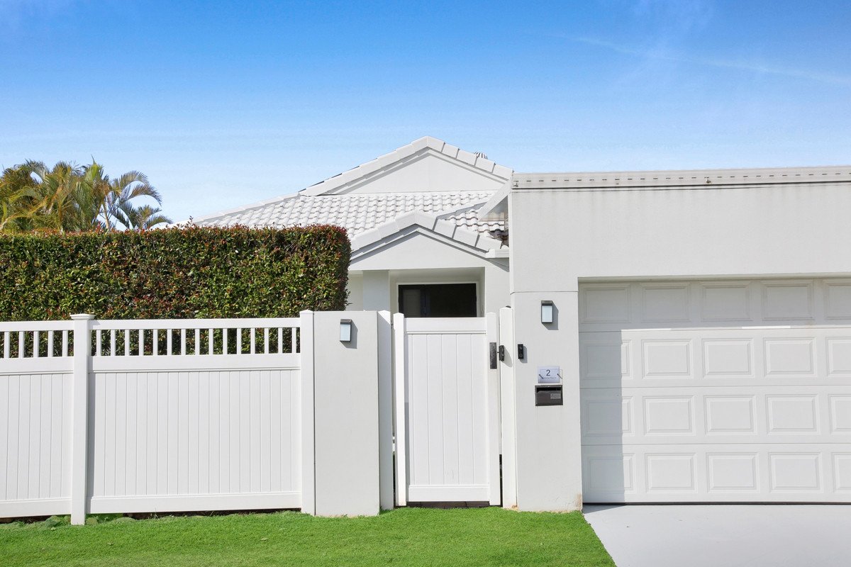 2 Sparrow Place BURLEIGH WATERS 20