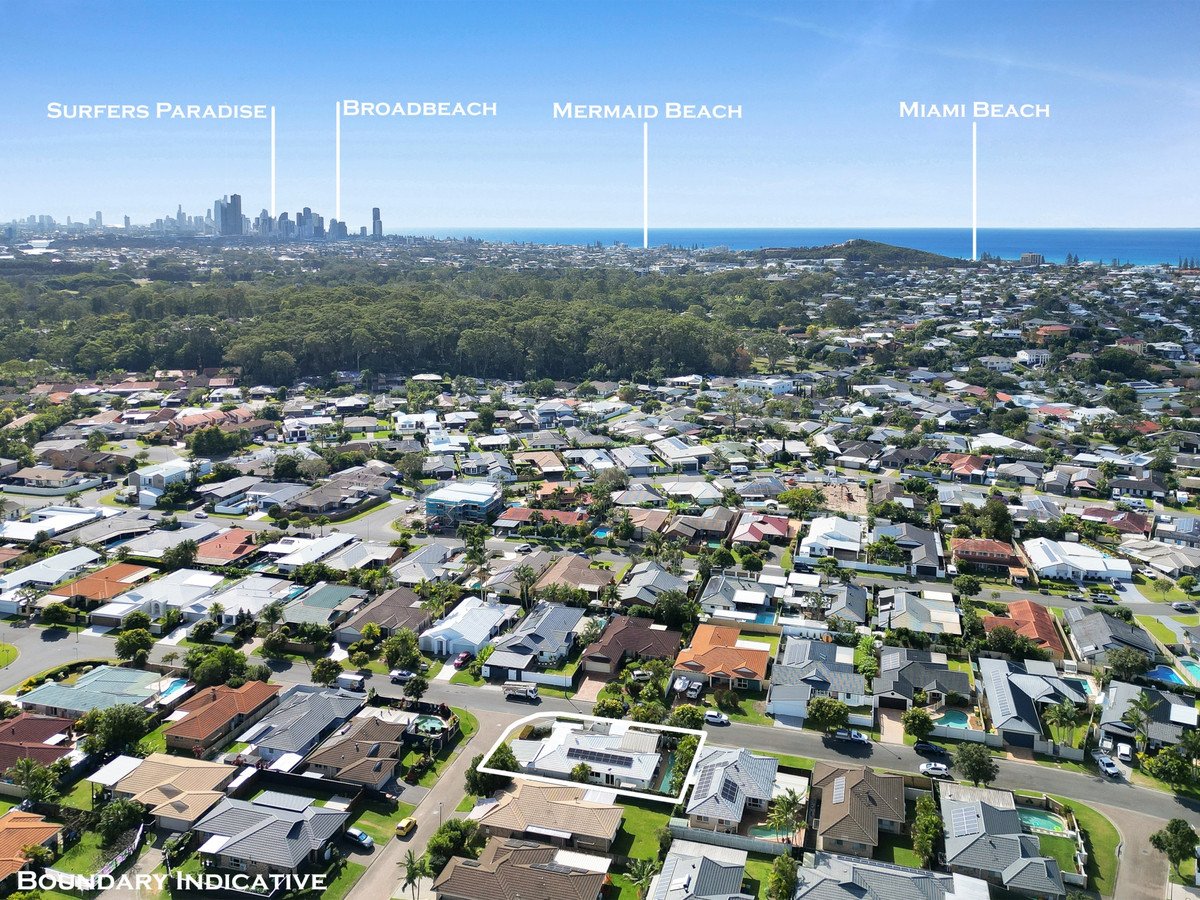 2 Sparrow Place BURLEIGH WATERS 23