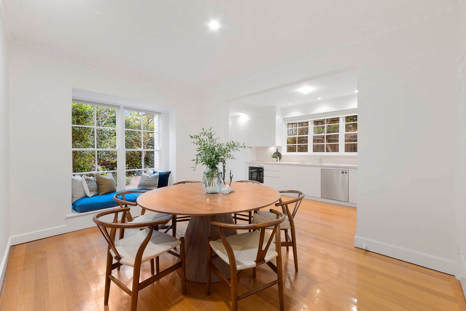 Real Estate and Property in 2 Stonehaven Court, Toorak, VIC