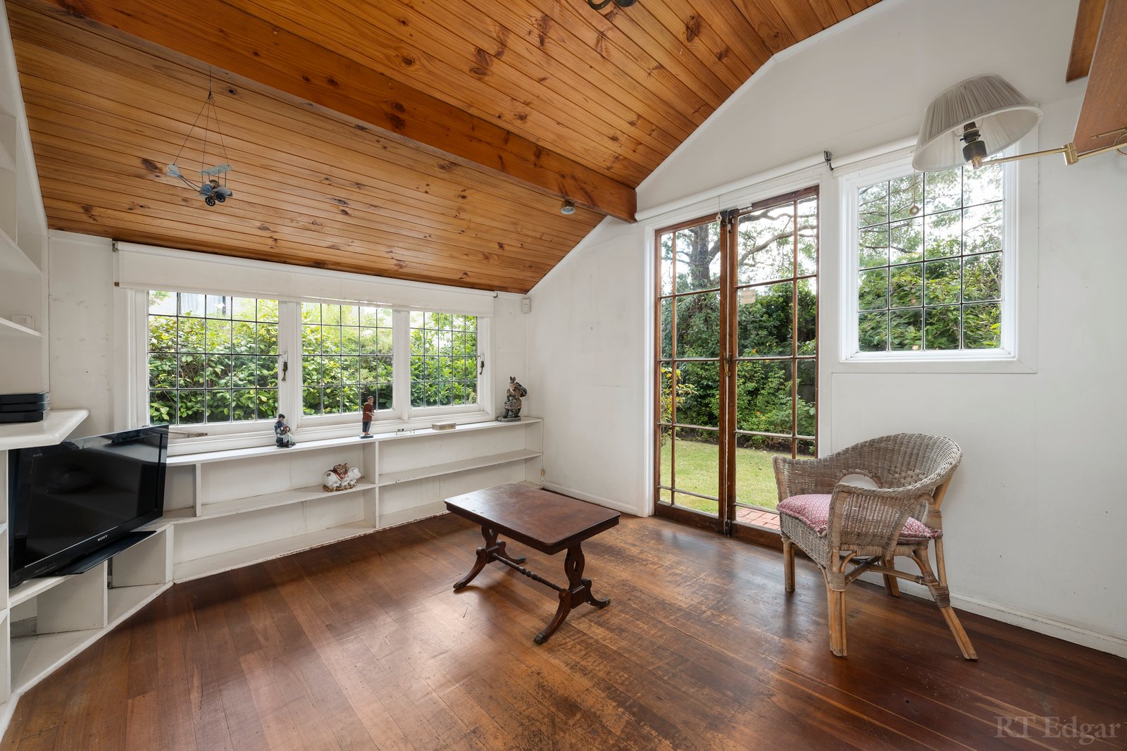 Real Estate and Property in 2 Stonnington Place, Toorak, VIC