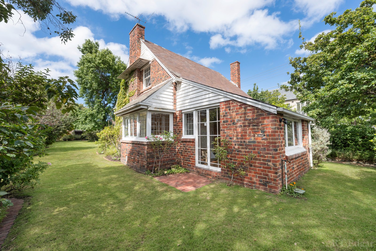 Real Estate and Property in 2 Stonnington Place, Toorak, VIC