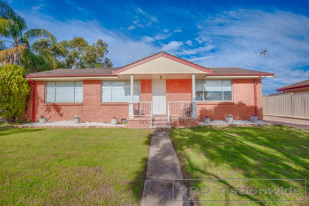 2 Stronach Avenue EAST MAITLAND 1