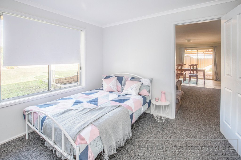 2 Stronach Avenue EAST MAITLAND 14