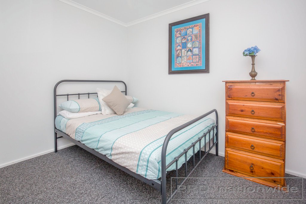 2 Stronach Avenue EAST MAITLAND 18