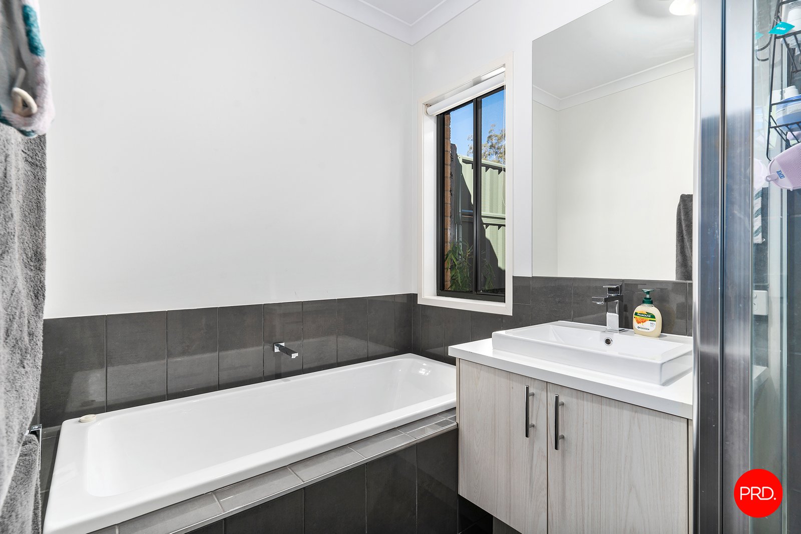 2 Sunrise Court KANGAROO FLAT 15