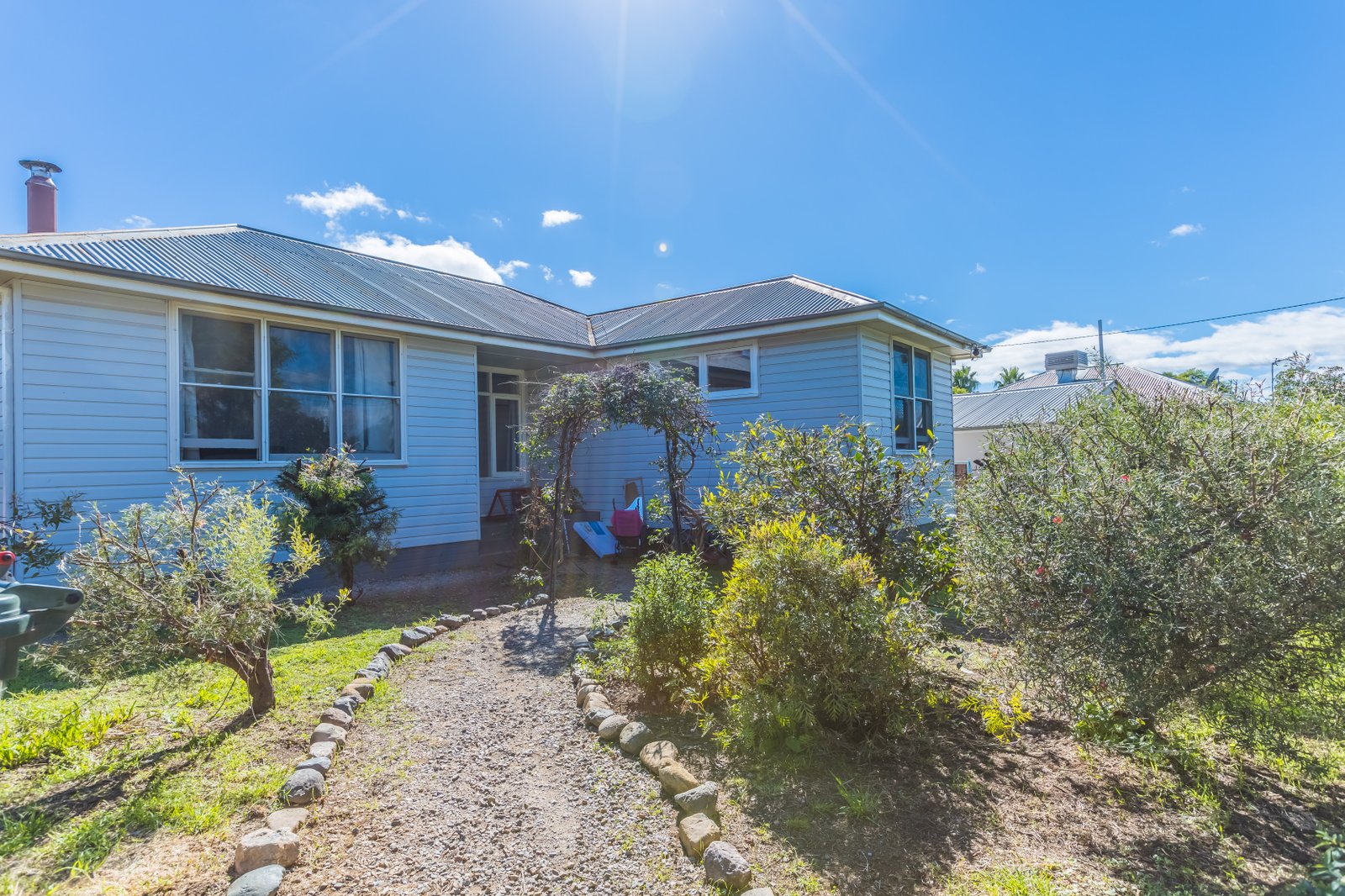 2 Susanne Street TAMWORTH 1