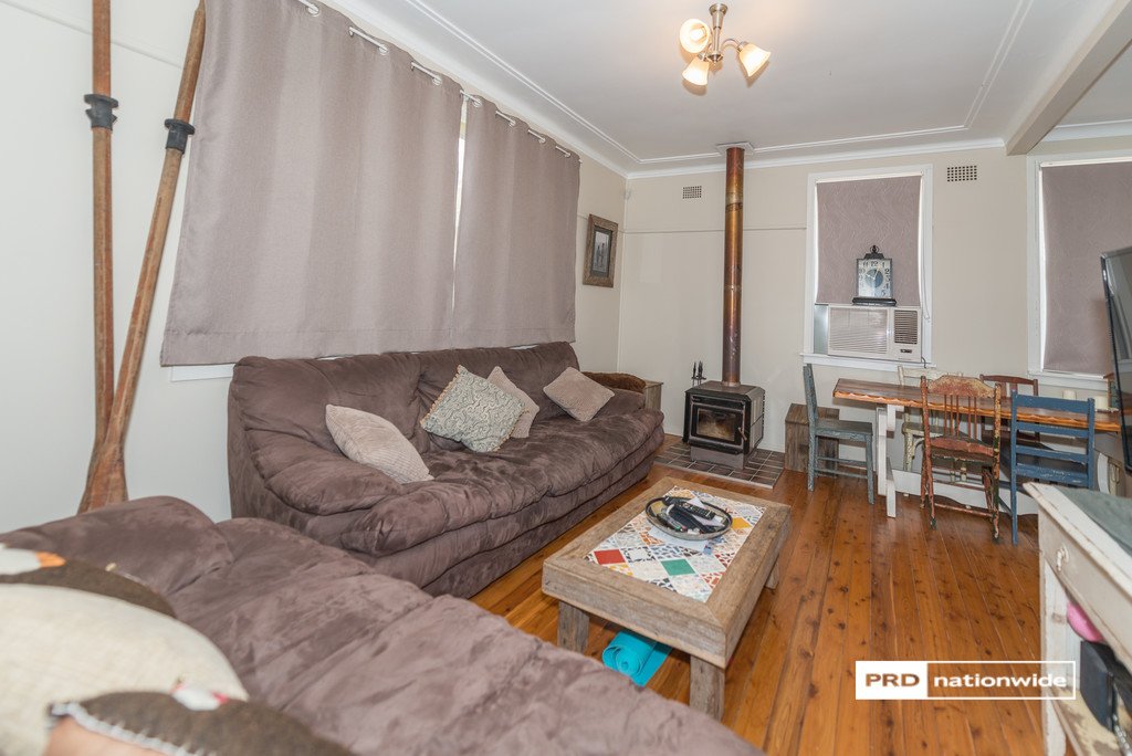 2 Susanne Street TAMWORTH 3
