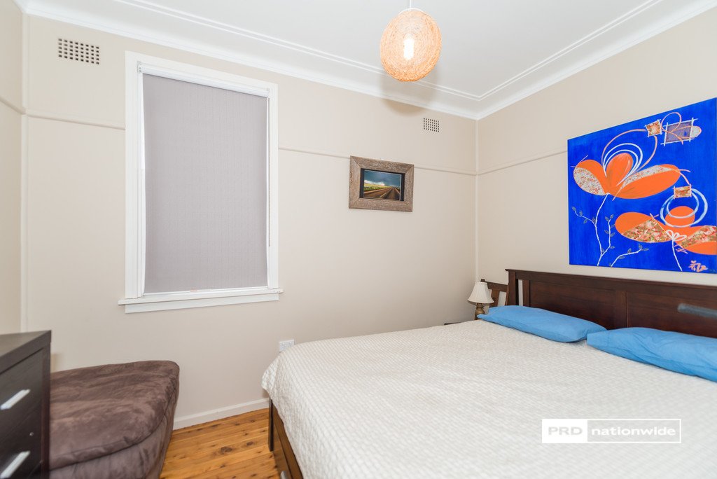 2 Susanne Street TAMWORTH 8