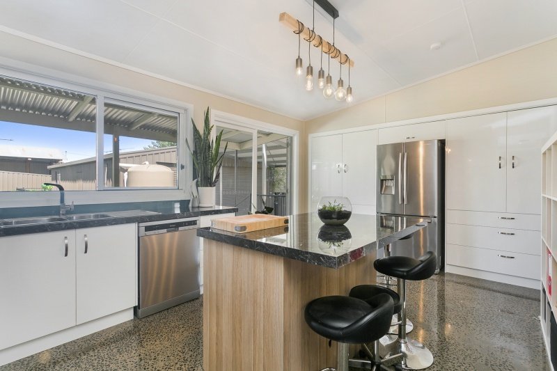 2 Swalling Crescent KENNINGTON 3