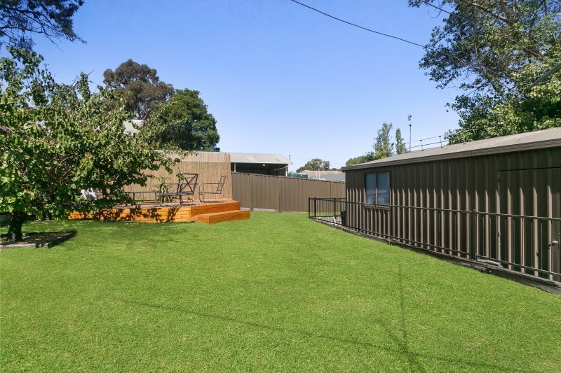 2 Swalling Crescent KENNINGTON 8