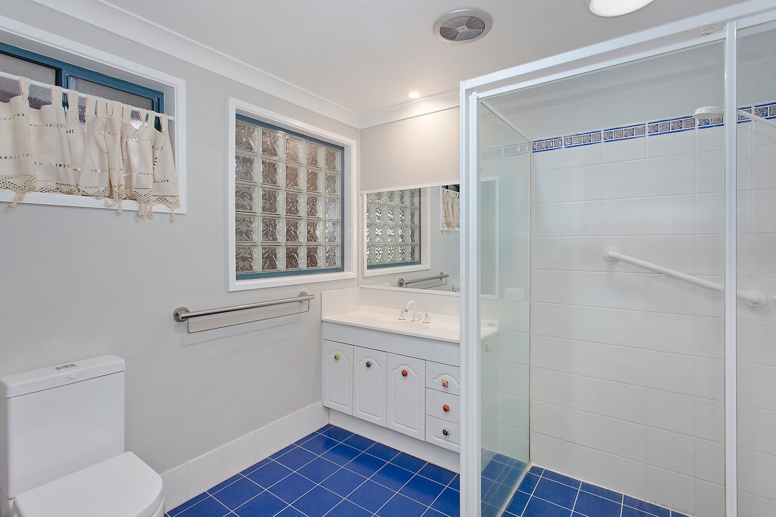 2 Tallarook Close DUNBOGAN 10