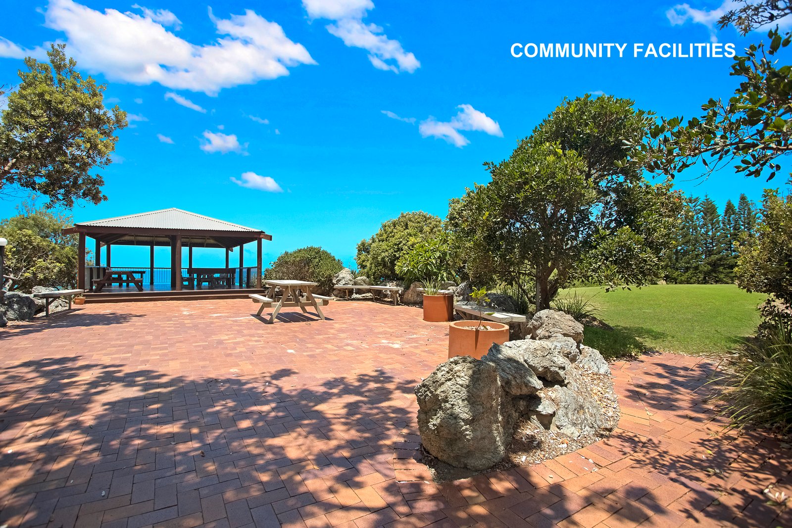 2 Tallarook Close DUNBOGAN 19