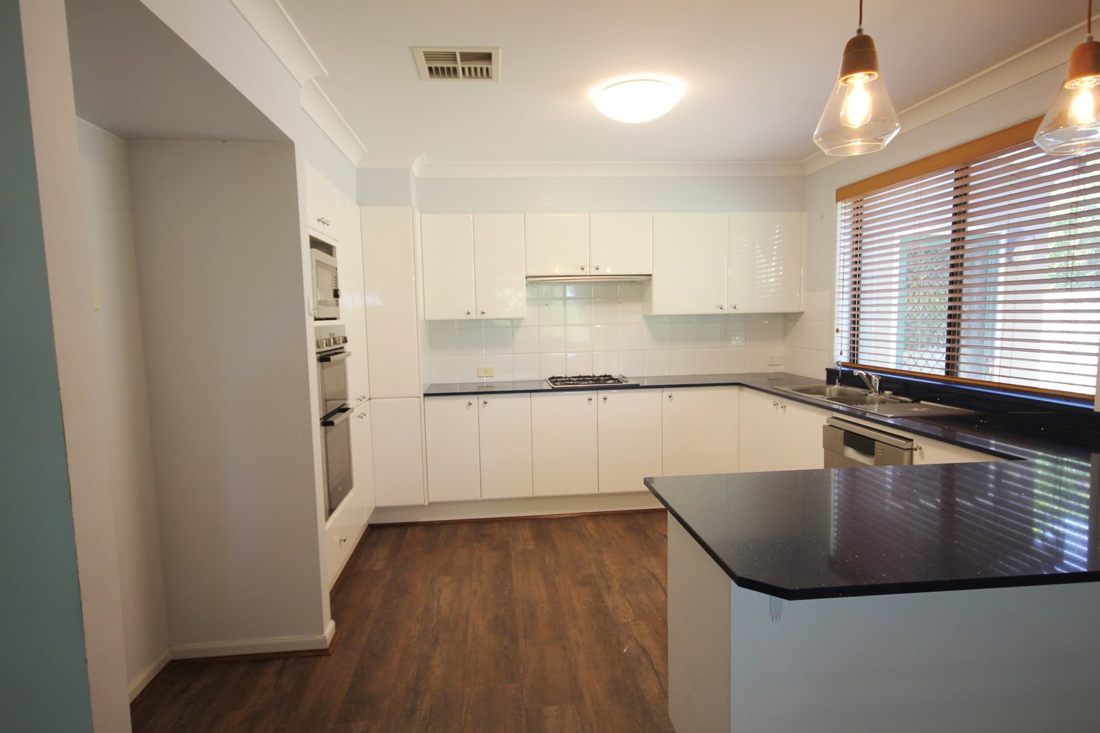 2 Tanner Avenue CARLTON 3