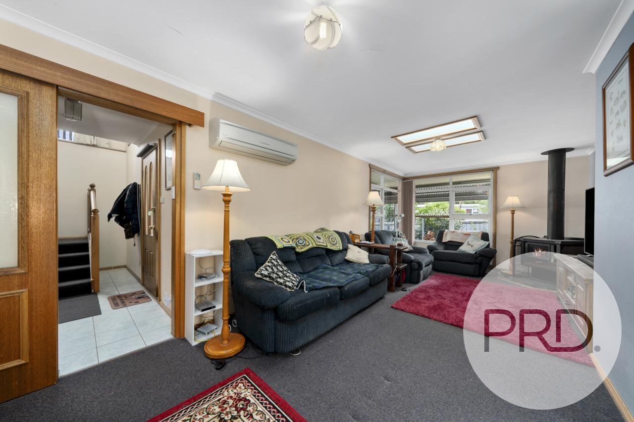 2 Tanundal Street HOWRAH 4