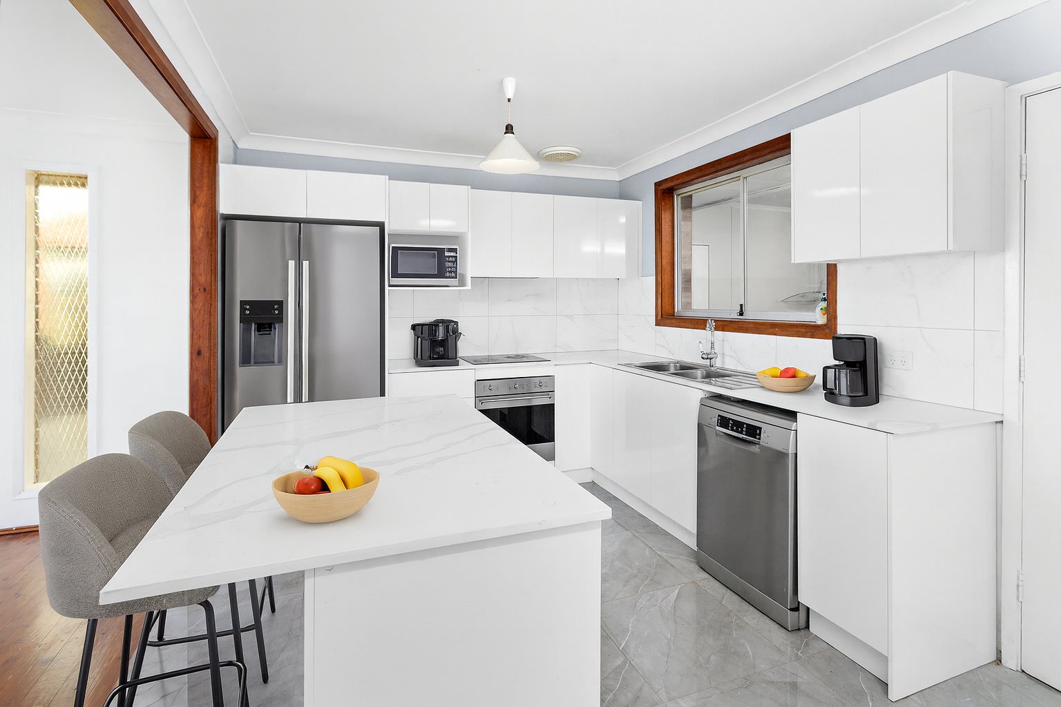 2 Thirroul Road KANAHOOKA 2