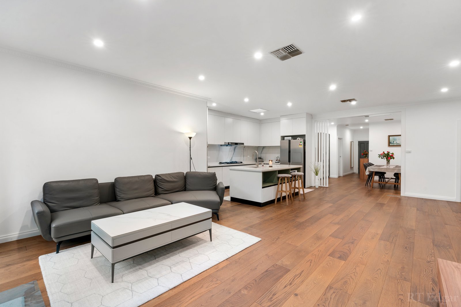 Real Estate and Property in 2 Thomas Street, Camberwell, VIC