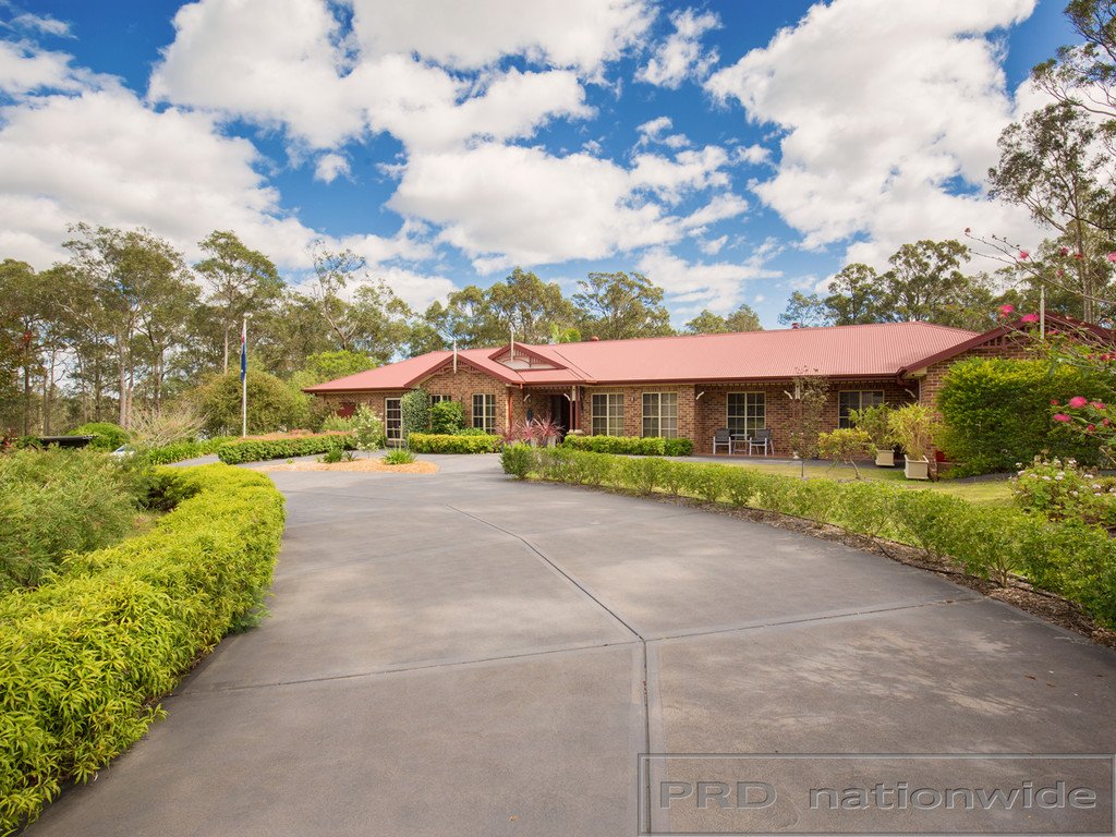 2 Thornbill Grove THORNTON 4