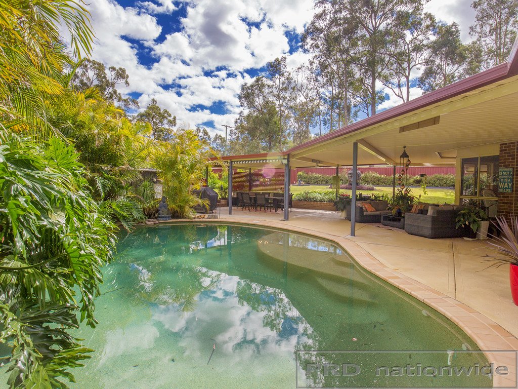 2 Thornbill Grove THORNTON 6