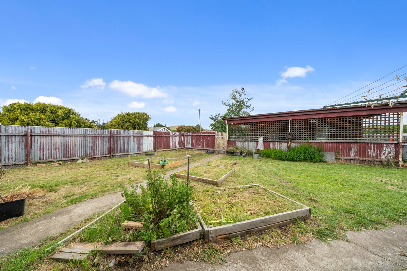 2 Ticknell Street OUSE 16