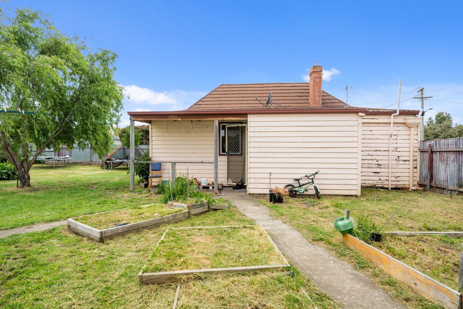 2 Ticknell Street OUSE 18