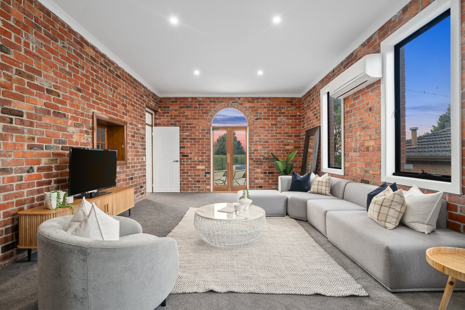 Gallery: 2 Tom Begg Court
