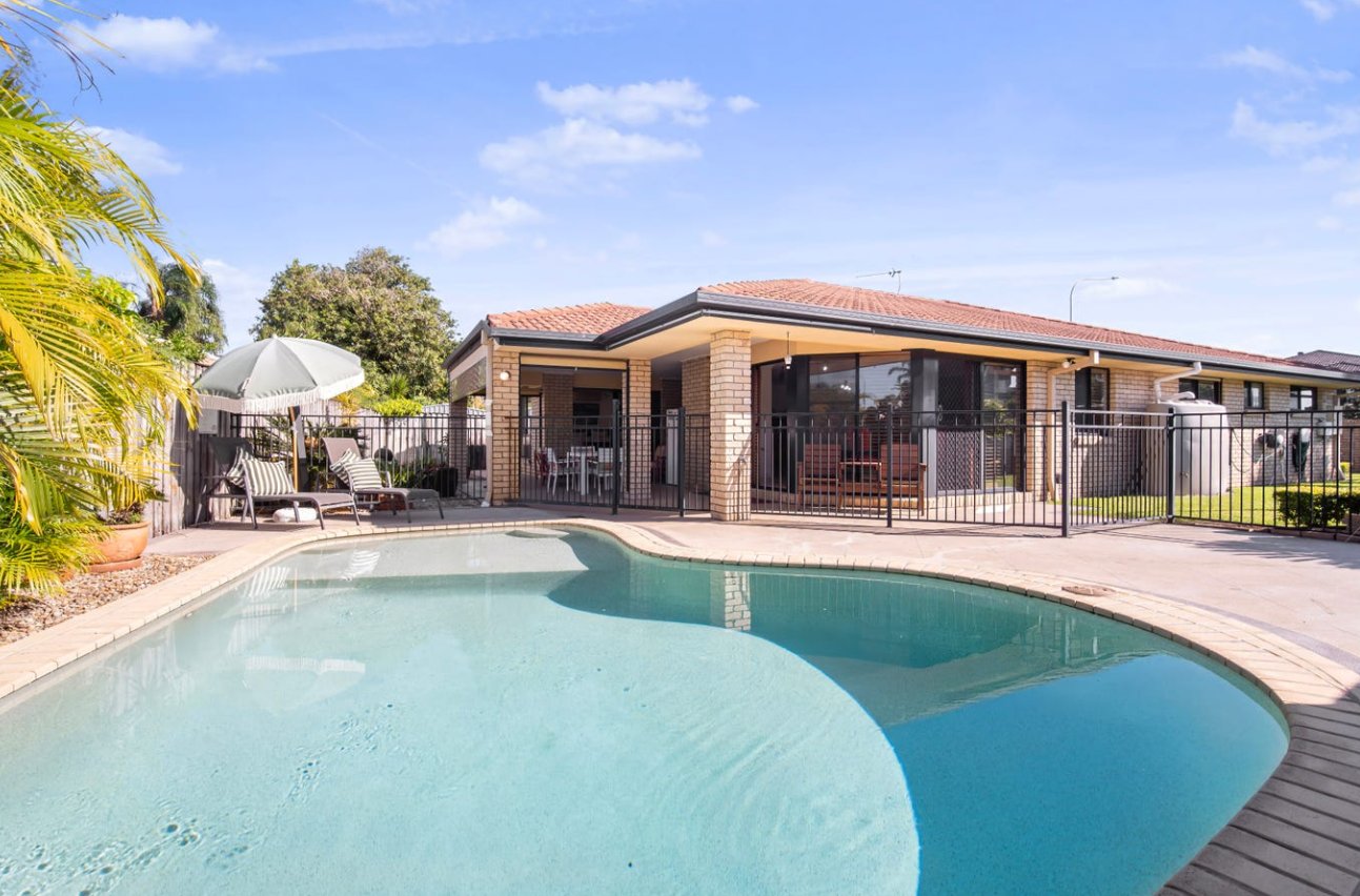 2 Tradewinds Avenue PARADISE POINT 1