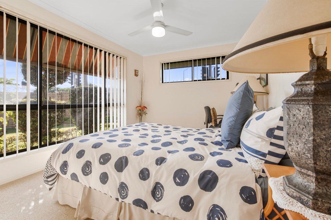 2 Tradewinds Avenue PARADISE POINT 13