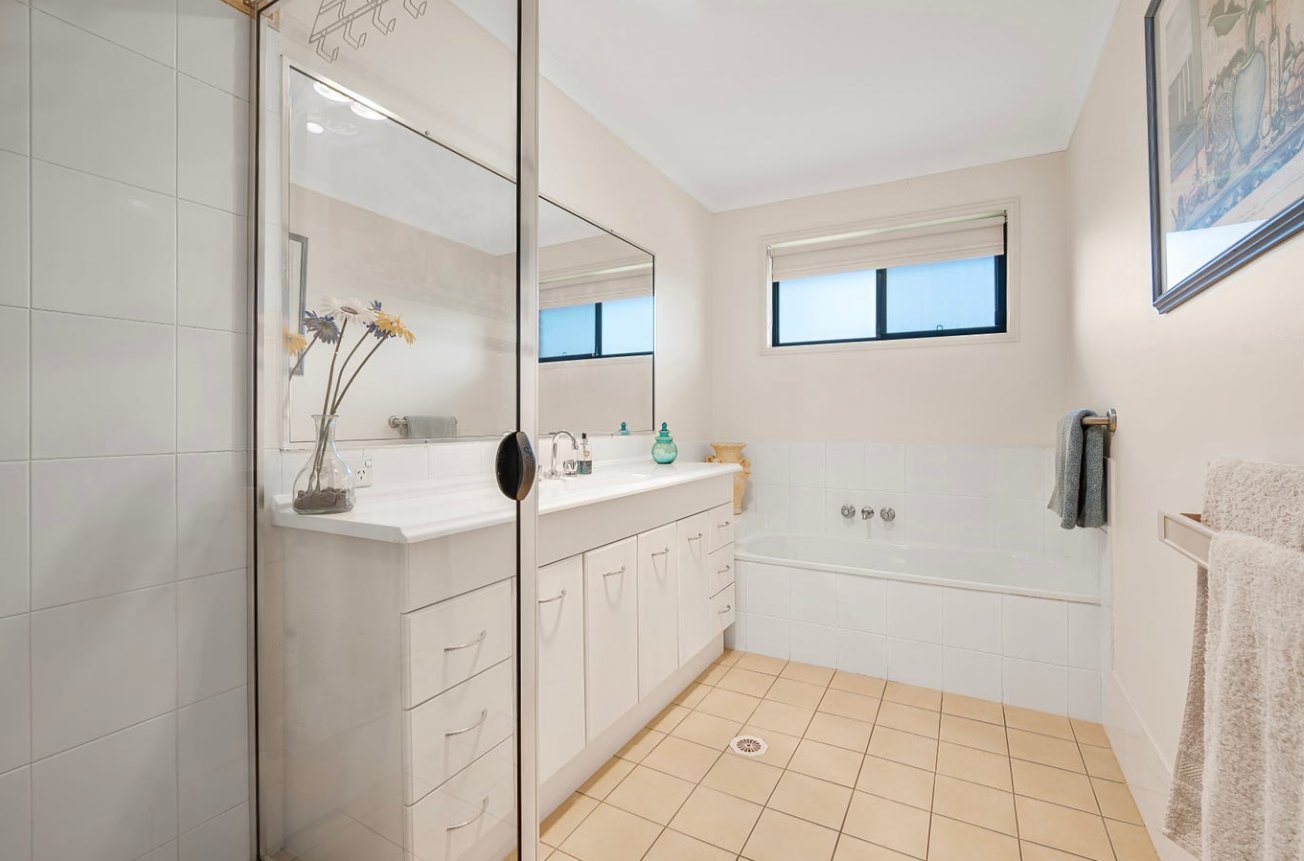 2 Tradewinds Avenue PARADISE POINT 15