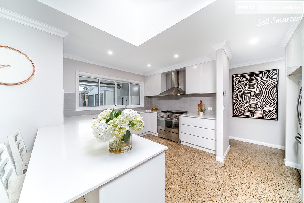 2 Trumper Street BOOROOMA 7