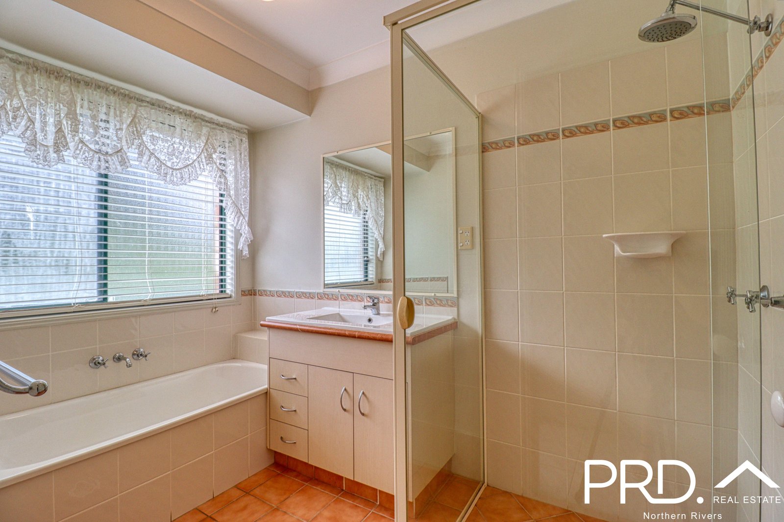 2 Tullarook Grove SPRING GROVE 16