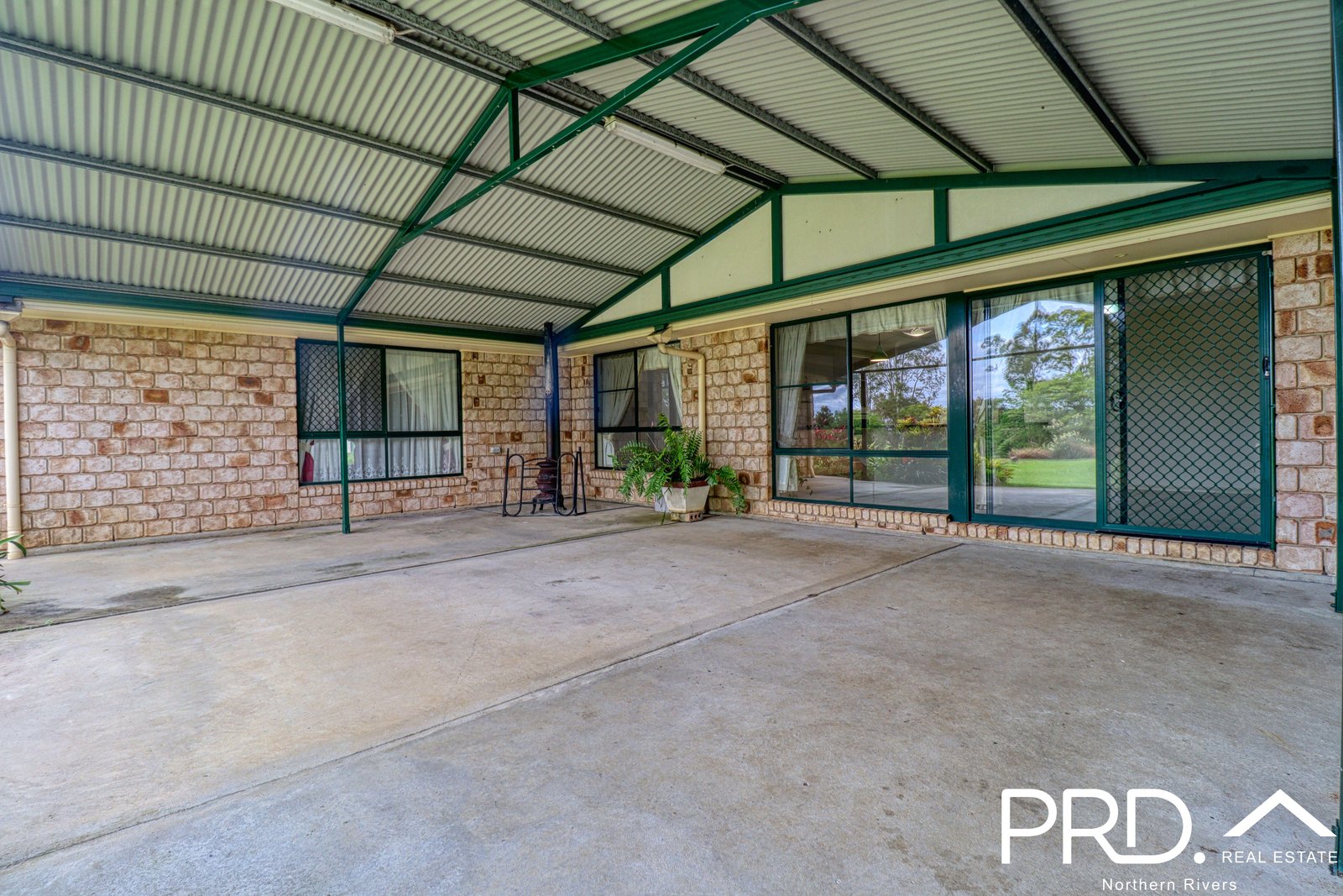 2 Tullarook Grove SPRING GROVE 19