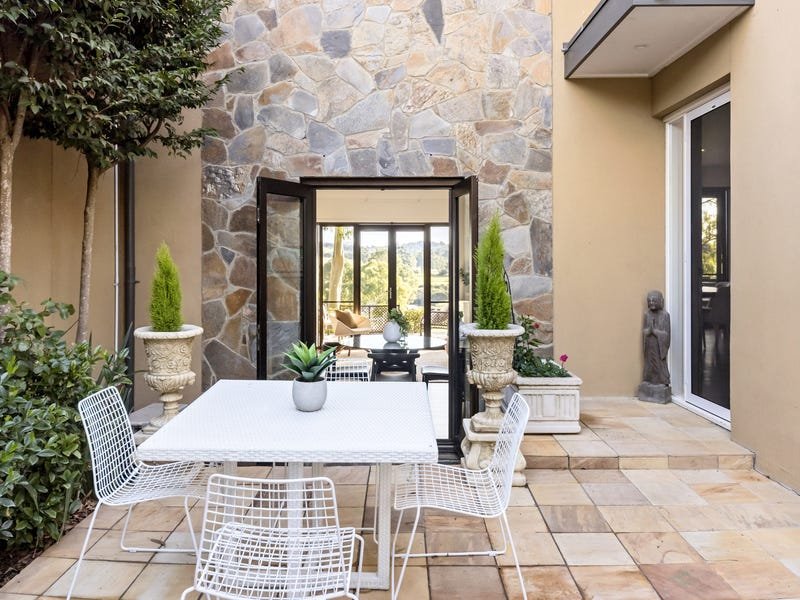 Real Estate and Property in 2 Turnberry Lane, Chirnside Park, VIC