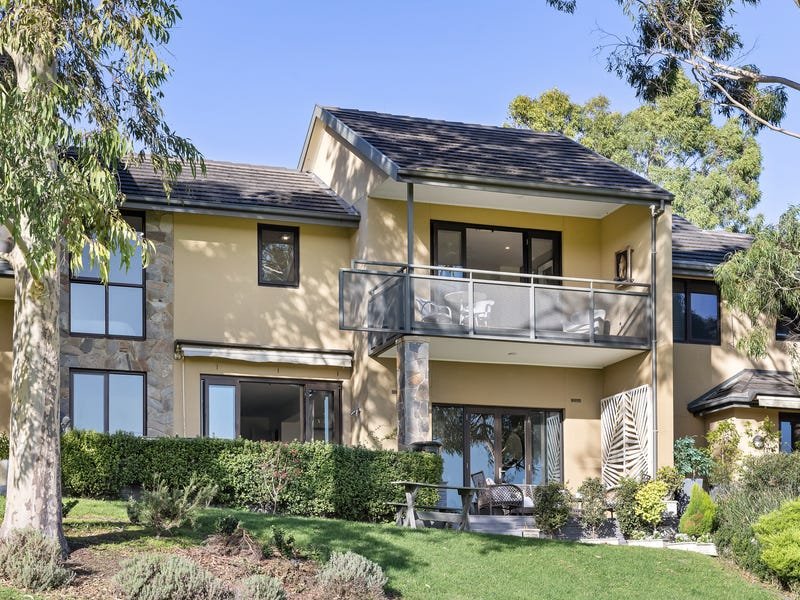 Real Estate and Property in 2 Turnberry Lane, Chirnside Park, VIC