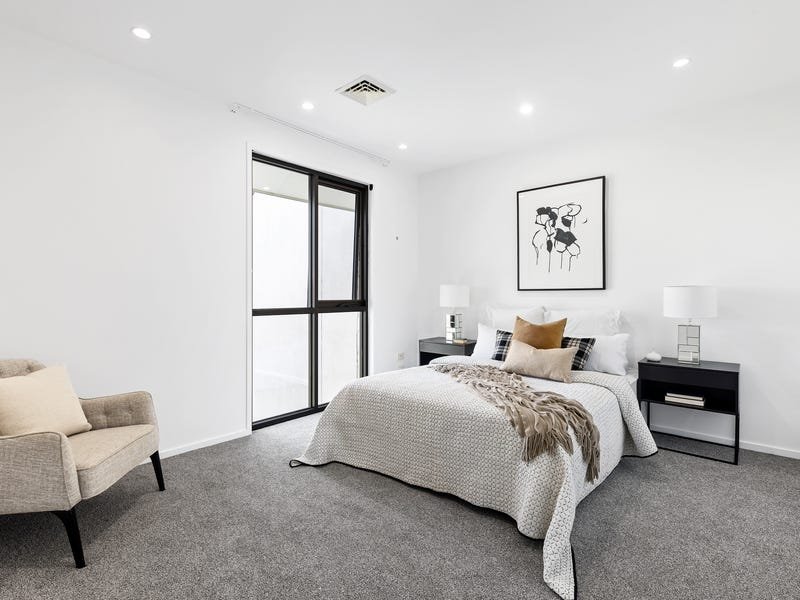 Real Estate and Property in 2 Turnberry Lane, Chirnside Park, VIC