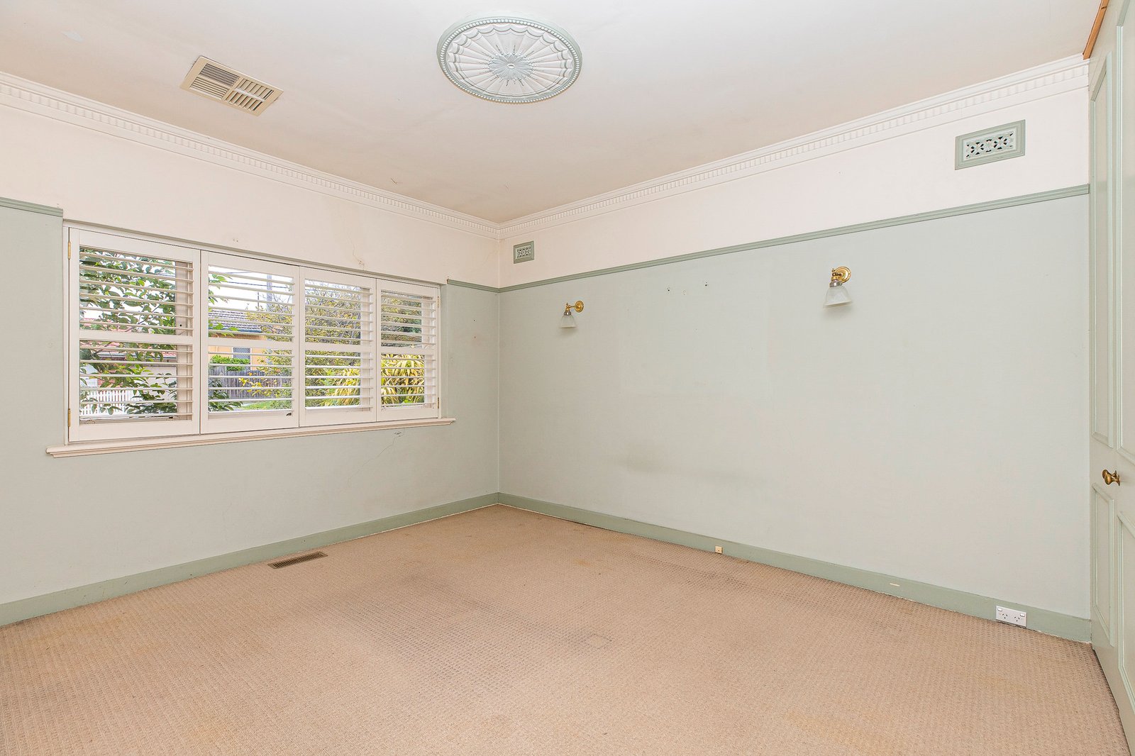 Real Estate and Property in 2 Uganda Street, Burwood, VIC