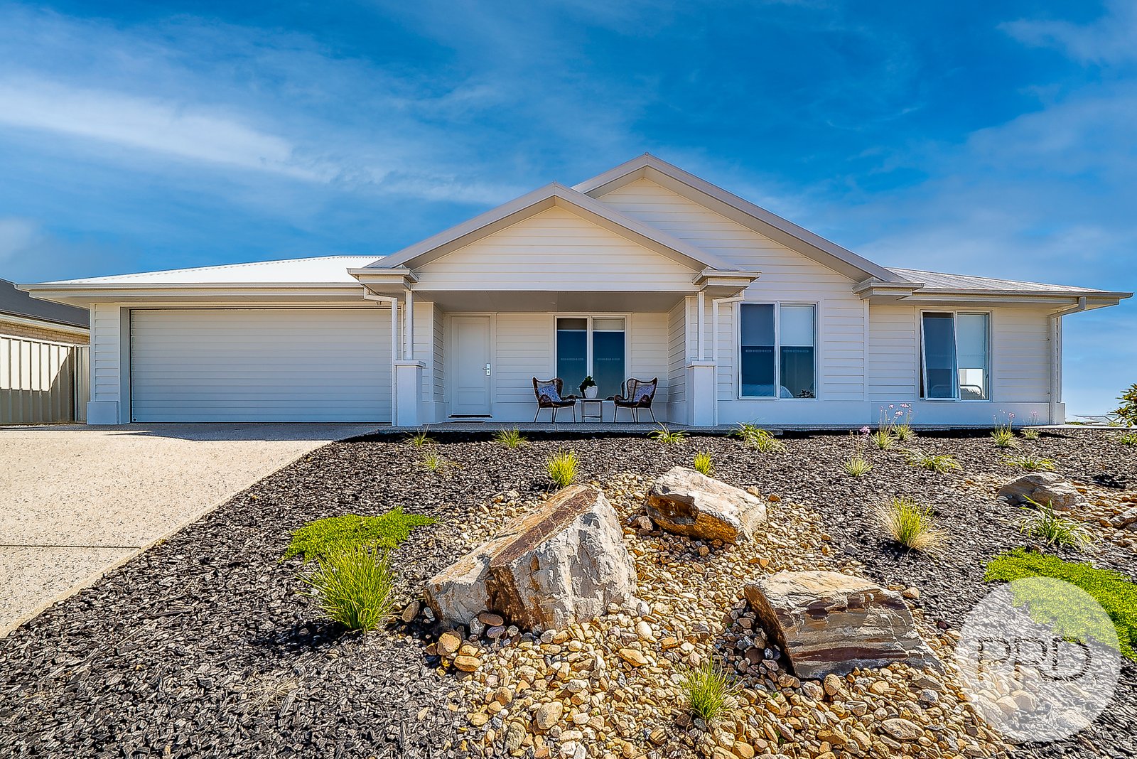 2 Unaipon Street LLOYD 1