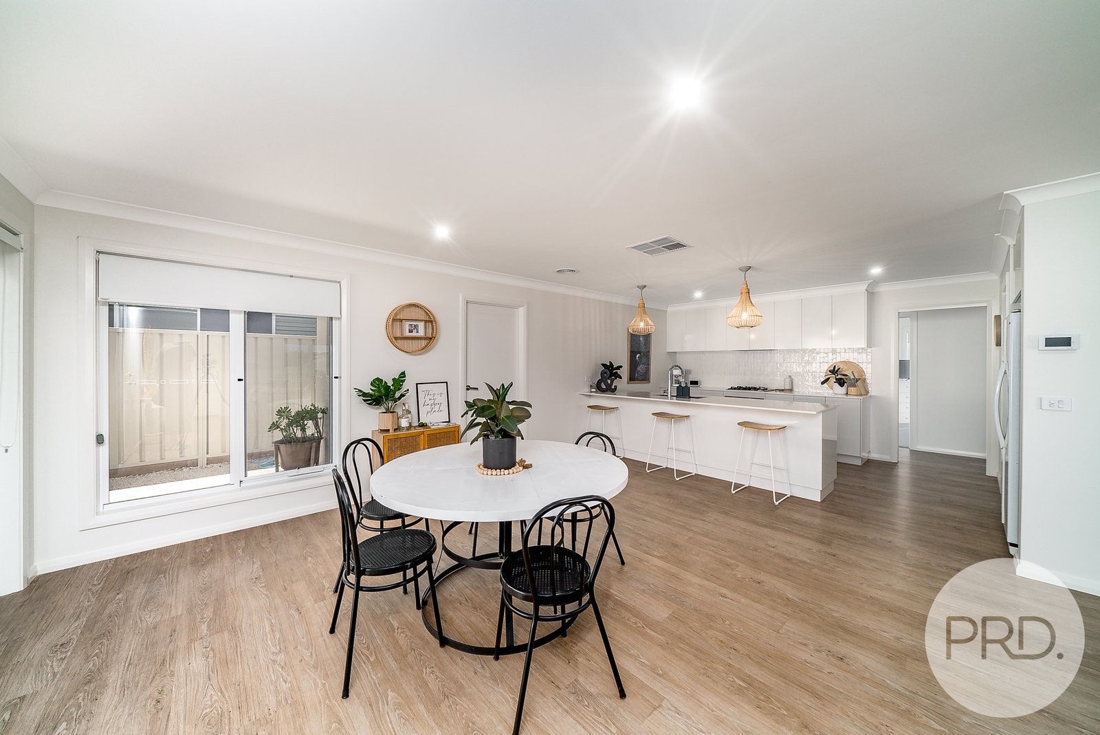 2 Unaipon Street LLOYD 5
