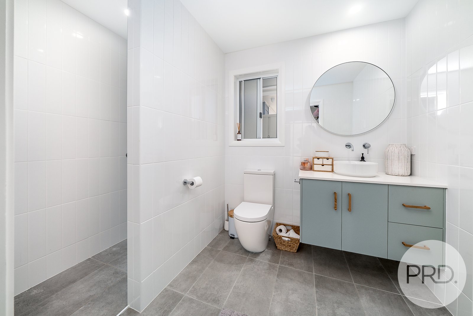 2 Unaipon Street LLOYD 9