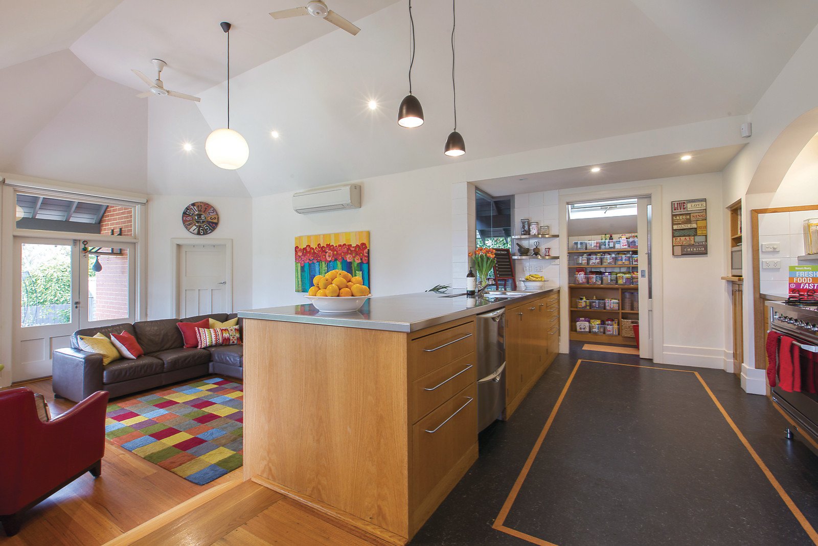 2 Valley View Road, Glen Iris, VIC