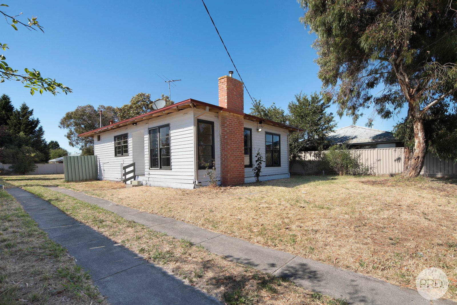 2 Verbena Grove WENDOUREE 11
