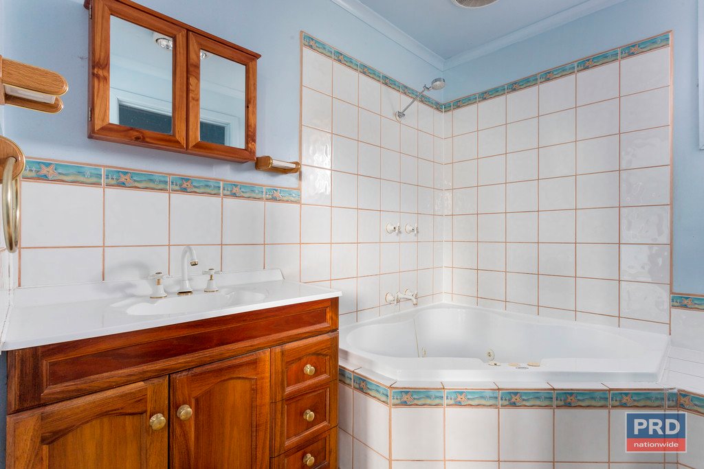 2 Vickers Court KENNINGTON 10